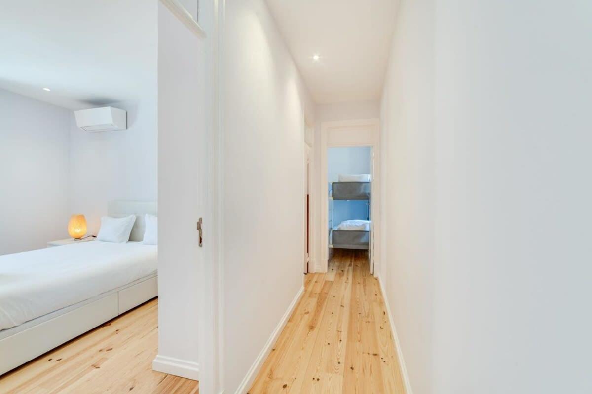 Cozy Coastal Getaway 3Br Apartment In Estoril Ngoại thất bức ảnh